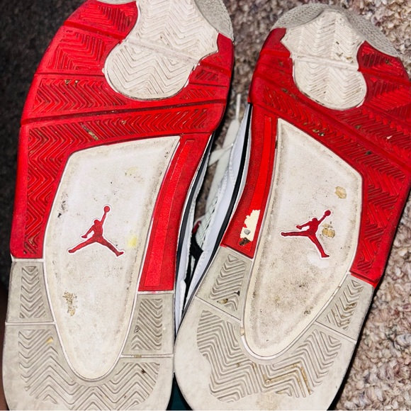 Jordan 4 - Picture 7 of 7